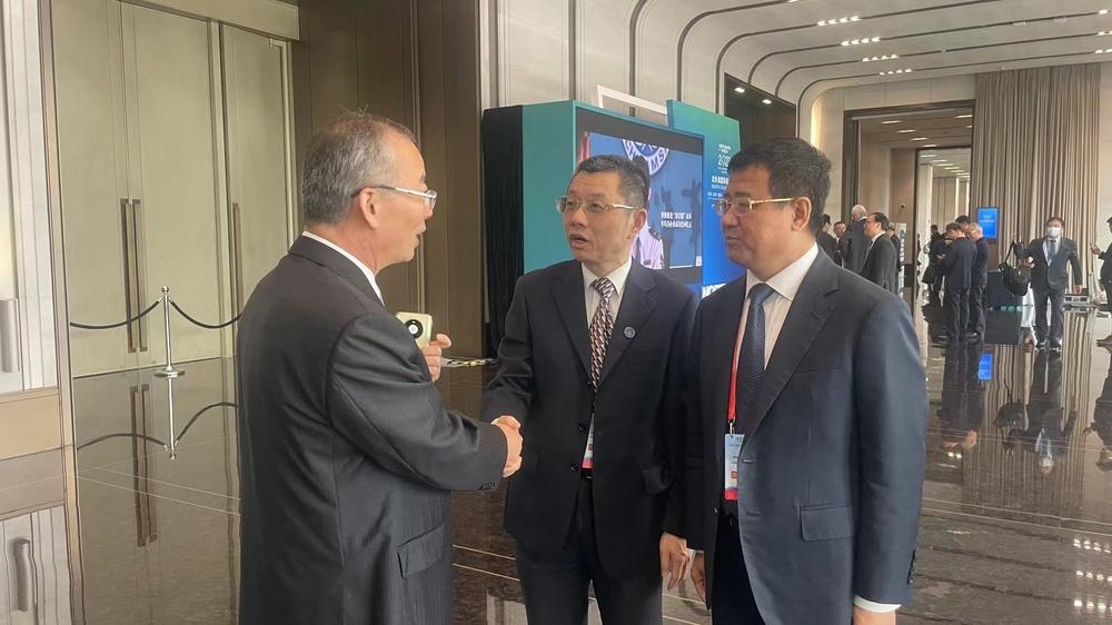 20230927144800522700.jpg 陆靖校长参加2023北外滩国际航运论坛开幕式暨主论坛