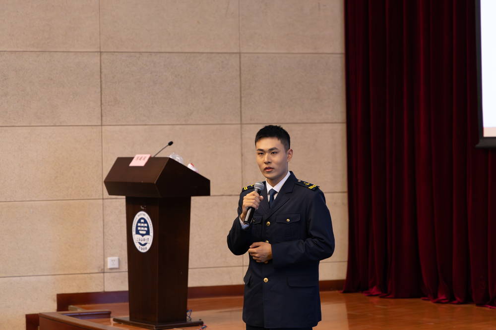 20240426005231867300.jpg 《2024中国诗词大会》选手、商船学院李柯霆分享诗词感悟