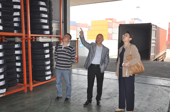调研走访集装箱物流企业