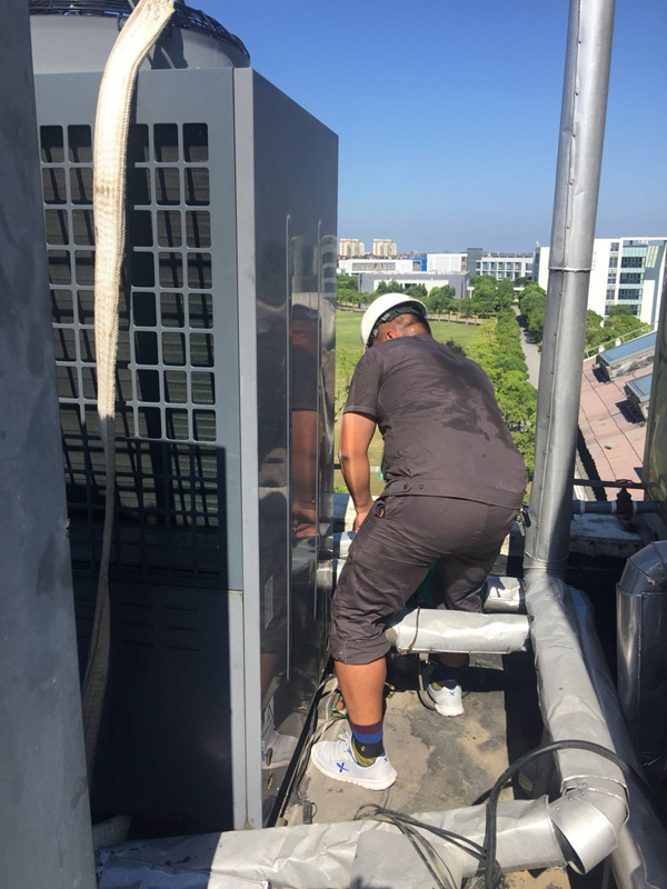 太阳能设备更换施工 太阳能设备更换施工