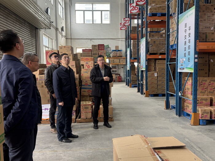 20250310074632099200.jpg 参观上海教育超市连锁有限公司配送中心