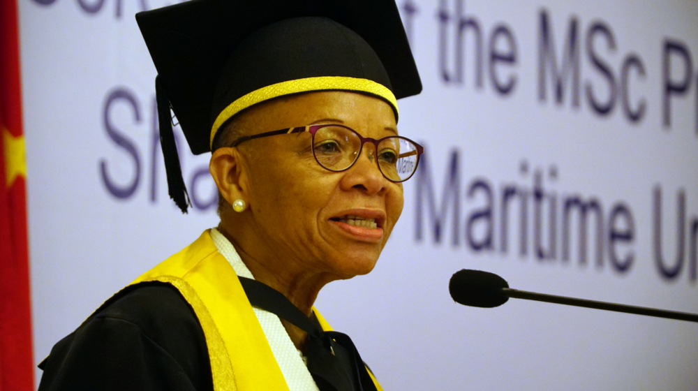 杜姆比亚-亨利校长致辞