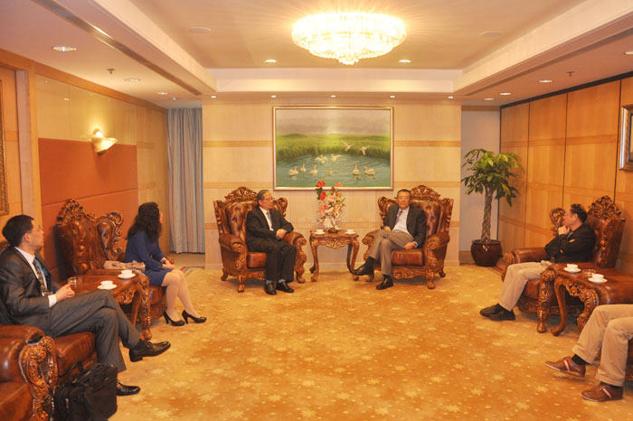 於世成书记一行访问中远(香港)集团有限公司 於世成书记一行访问中远(香港)集团有限公司