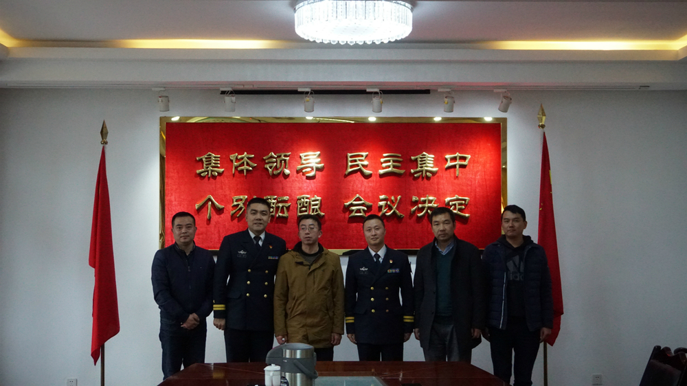 施欣副校长一行慰问共建部队官兵