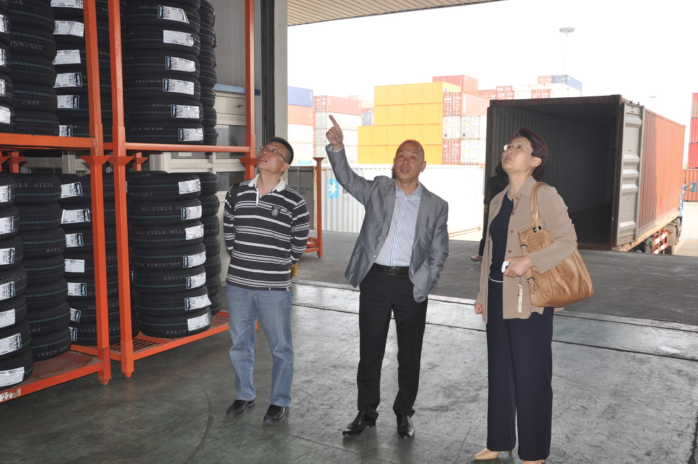 调研走访集装箱物流企业