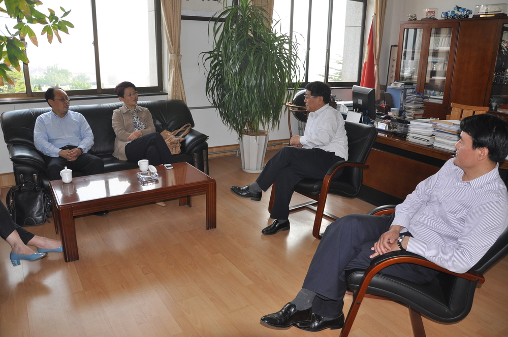 门妍萍副书记一行与烟台打捞局杜柠局长、李家坤副书记会面交流