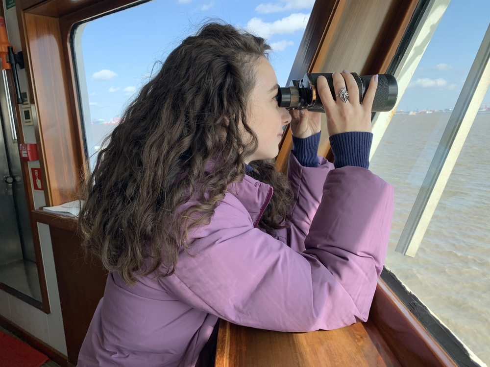 留学生参观“海巡01号”