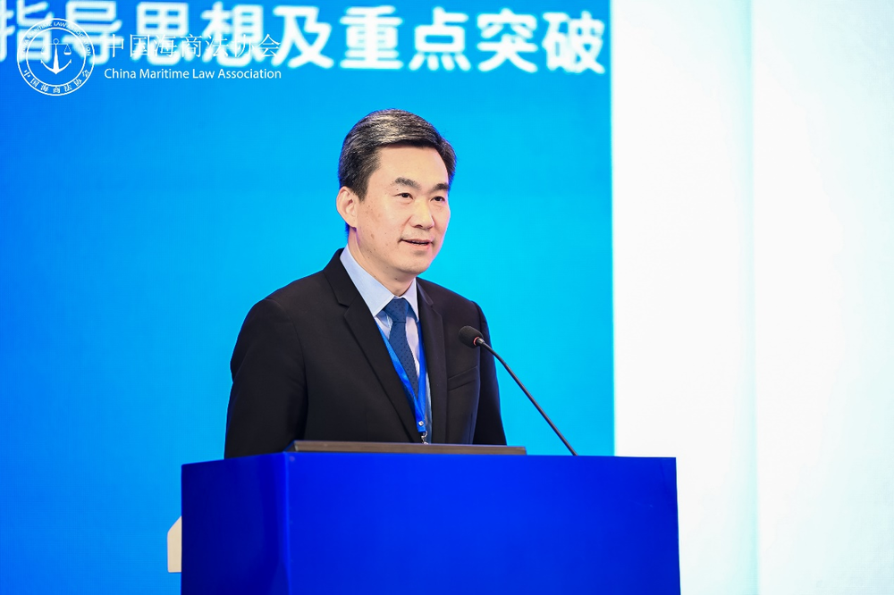 初北平校长作主旨发言