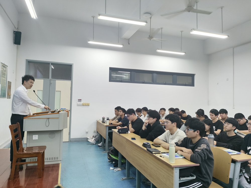 郑瑞环老师联系学生团支部