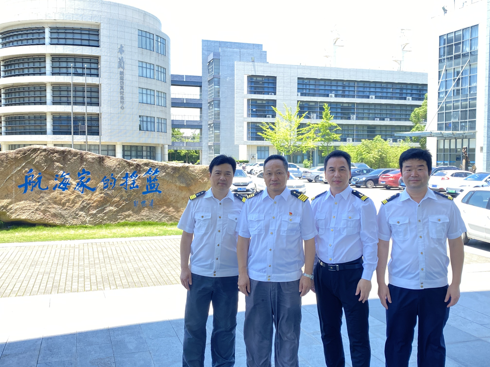 20240718074334801300.png “船舶操纵”课程教学团队合照