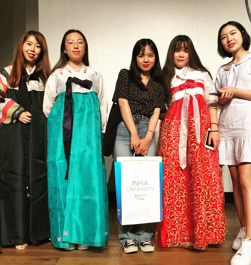 韩服体验(韩国仁荷大学暑期学习项目) 韩服体验(韩国仁荷大学暑期学习项目)