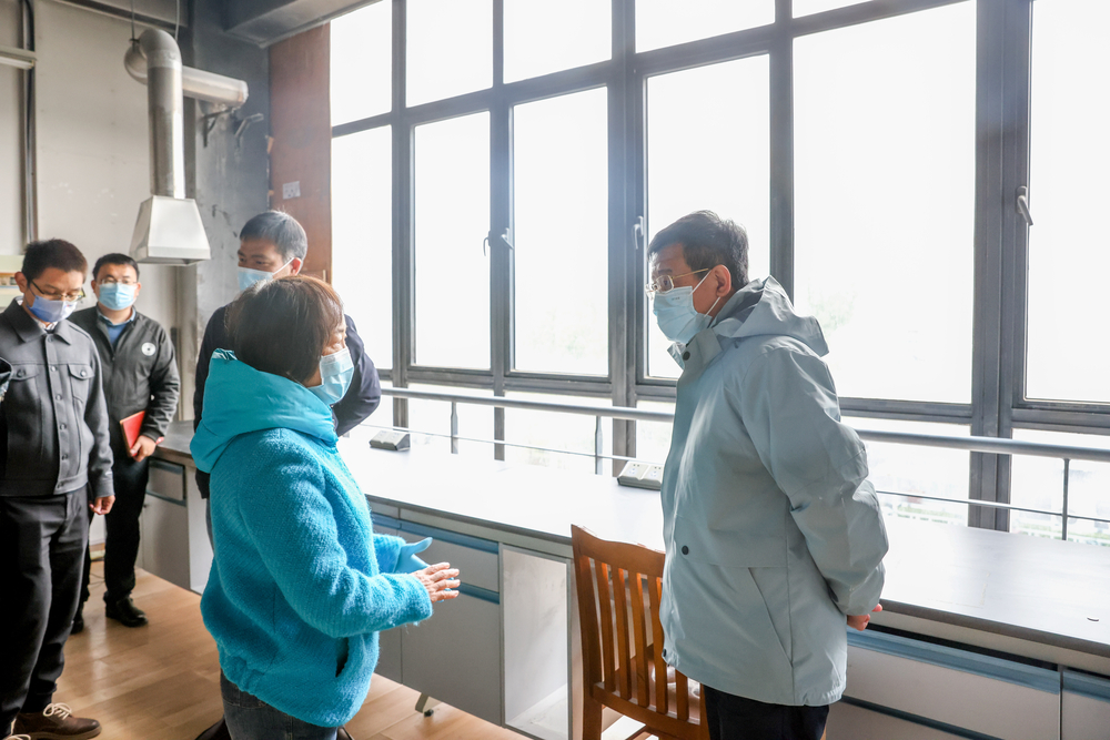 走访海洋科学与工程学院实验室