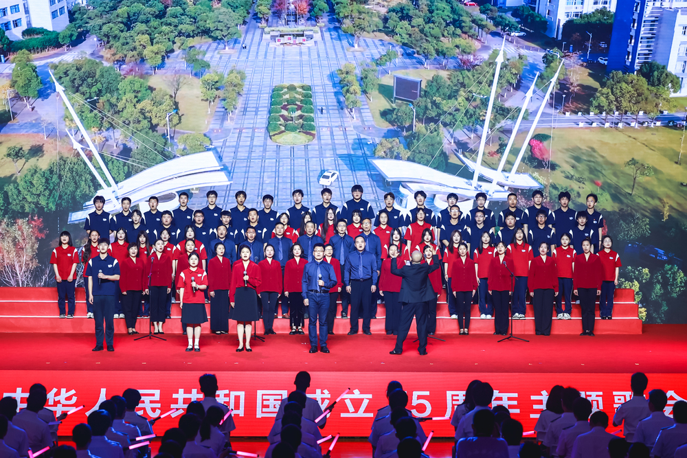 高等技术学院、继续教育学院、 上海港湾学校党委《明天会更好》