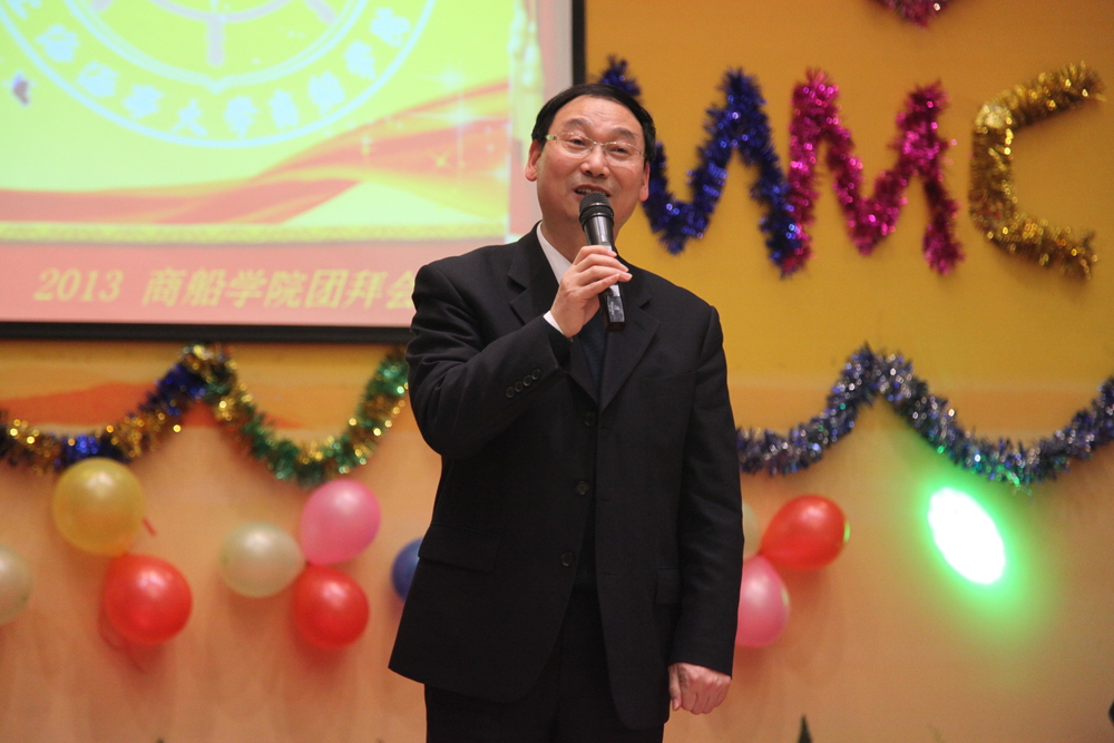 市教卫党委副书记、市教委副主任高德毅讲话