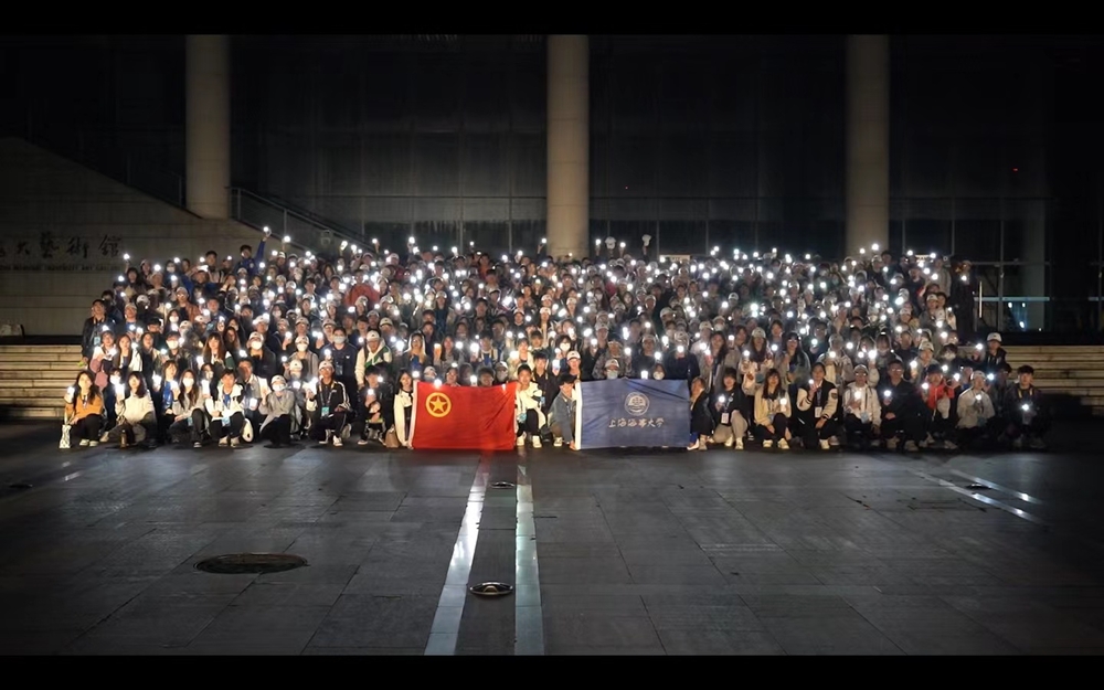 410名志愿者凌晨整队出发