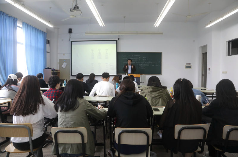 让学生享受课堂 让学生享受课堂