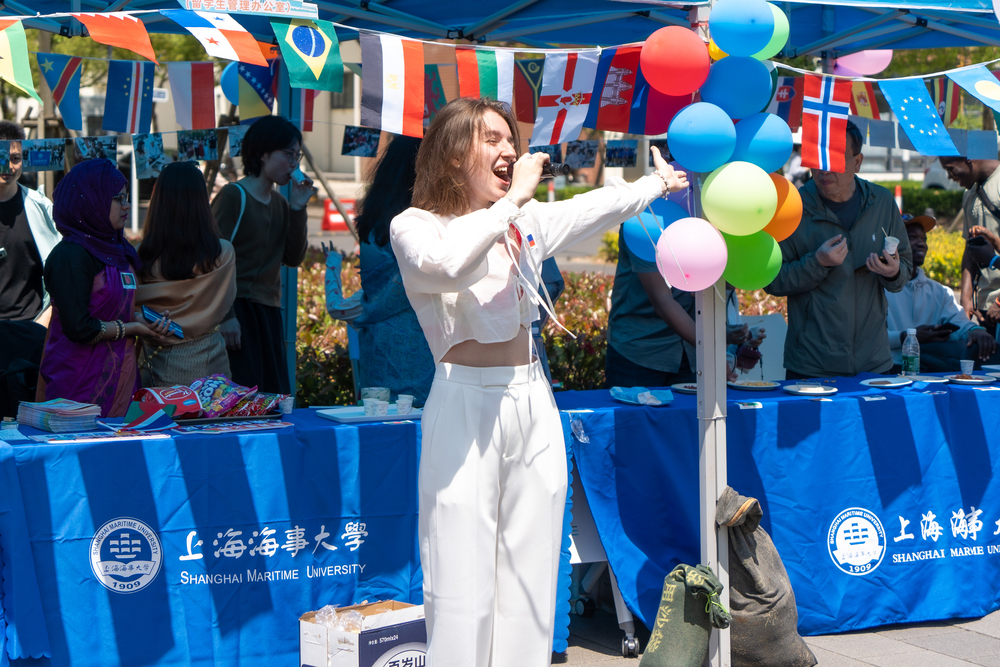 留学生表演节目