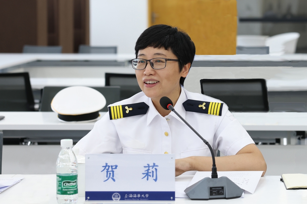 20230923034729484400.jpg 贺莉副书记主持会议