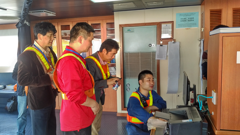 MTCC-Asia技术人员到COSCO Himalayas 调研船舶能效的数据收集和传输 MTCC-Asia技术人员到COSCO Himalayas 调研船舶能效的数据收集和传输