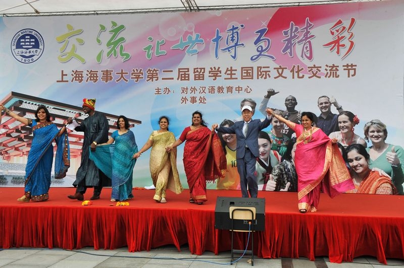 第二届化节唱响了嘹亮的“世博”赞歌 第二届化节唱响了嘹亮的“世博”赞歌