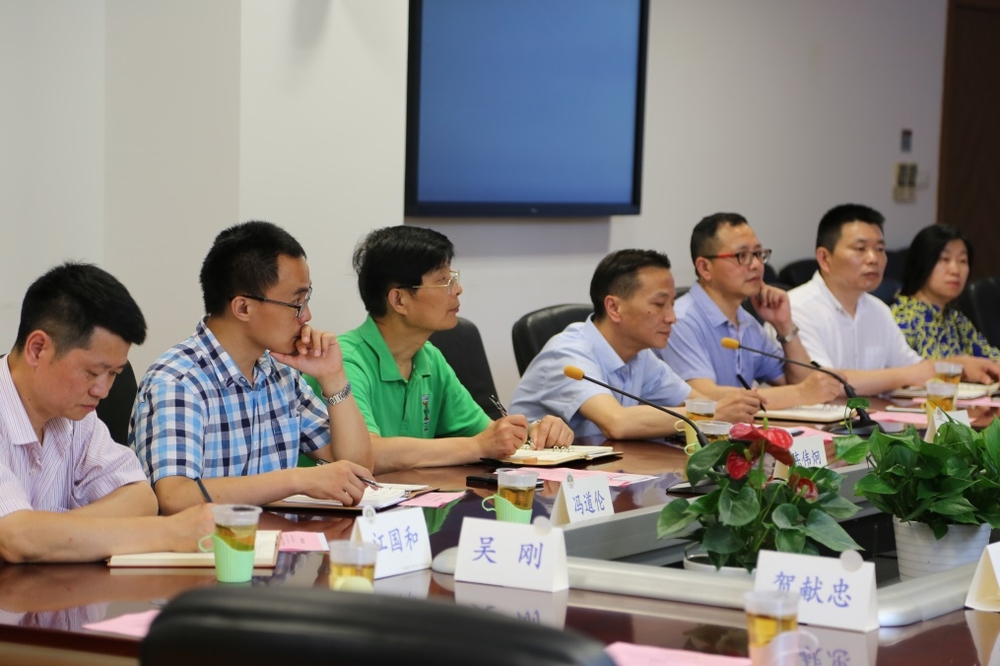 严伟副校长致辞