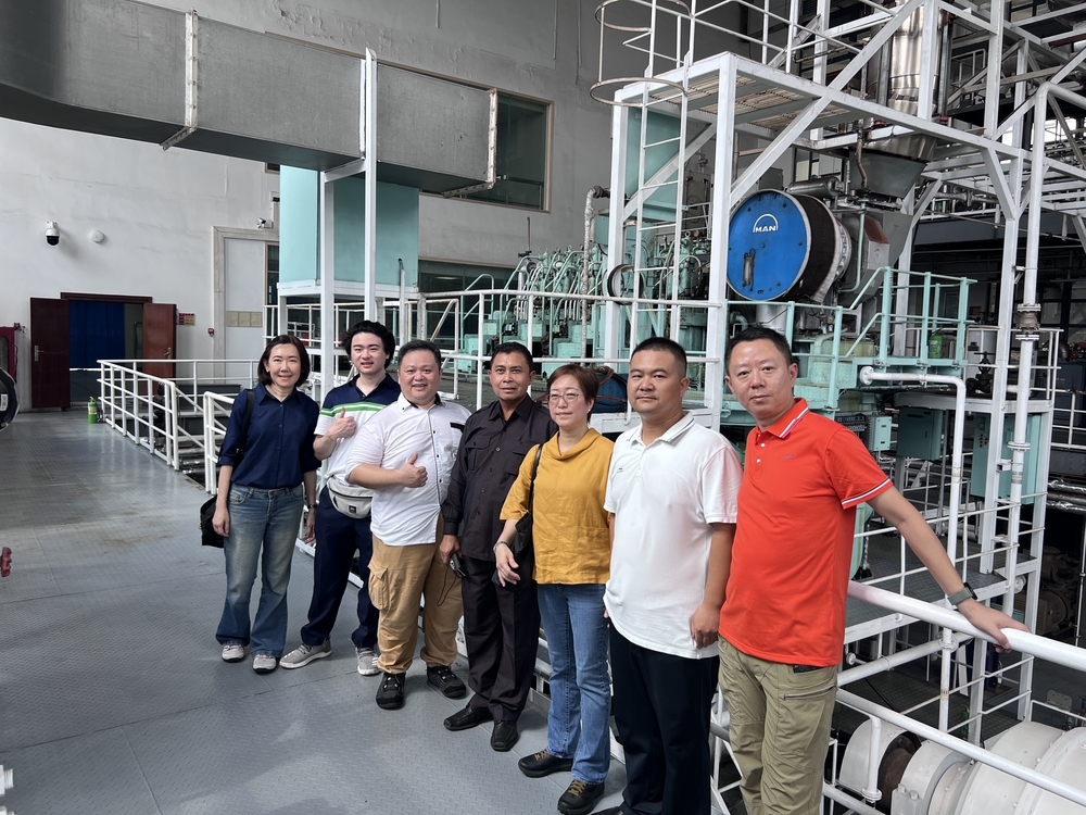 20250917134957237100.jpeg 参观自动化机舱