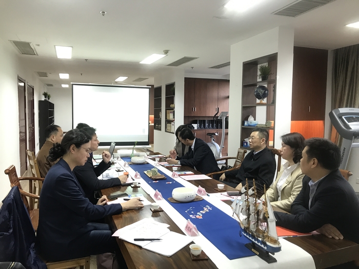  与宁波市人才培训中心代表座谈