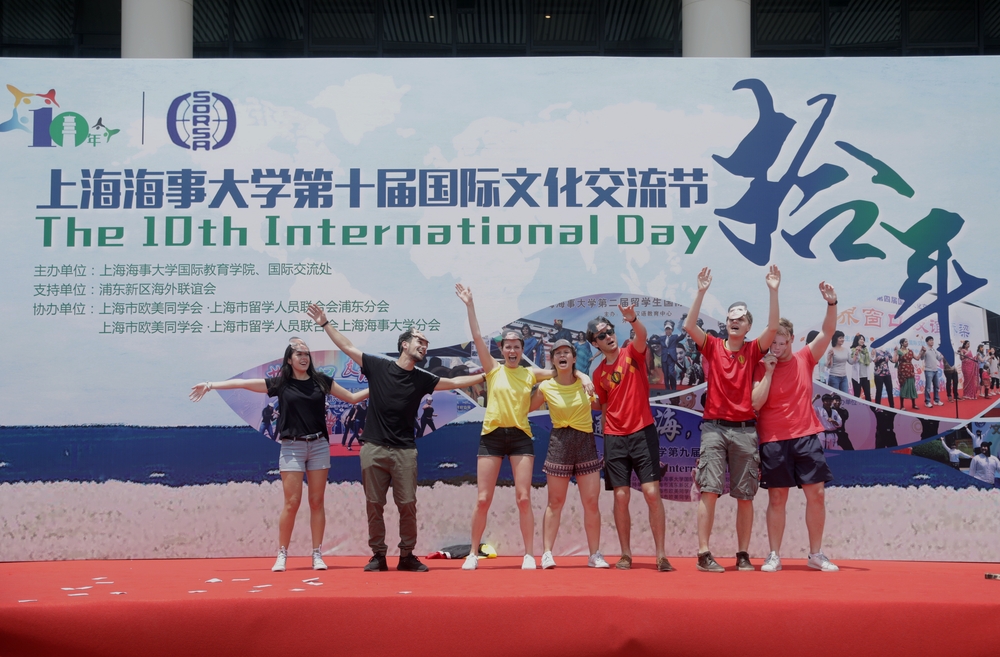 比利时留学生歌舞表演