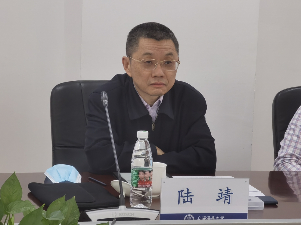 20230526132601858900.jpg 陆靖校长参加审核工作