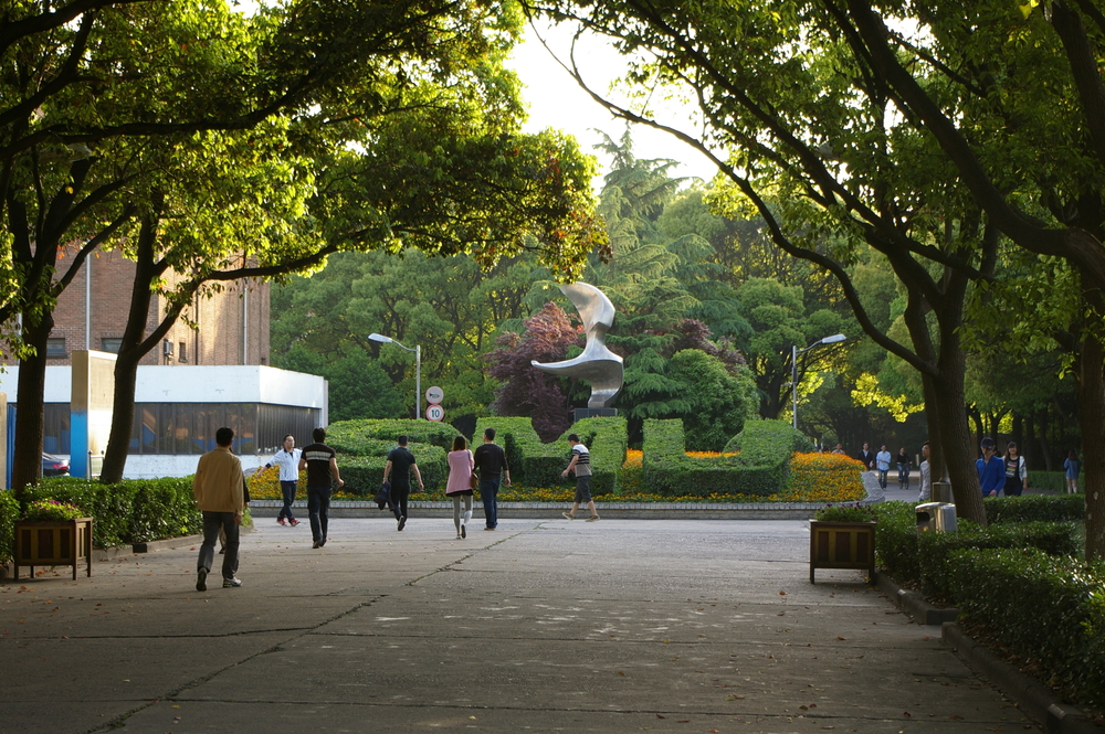 雕塑——“腾飞”