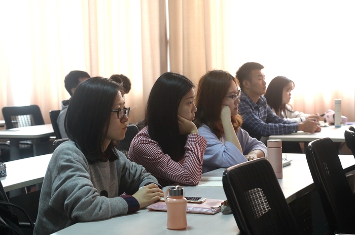 交通运输学院组织师生集体收看十九大开幕式