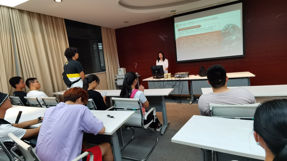 交通运输学院党委组织班导师开展“血战上甘岭”党史主题班会