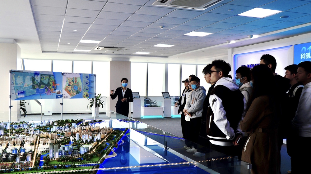 20230317132033590600.jpg 团员青年代表参观学习