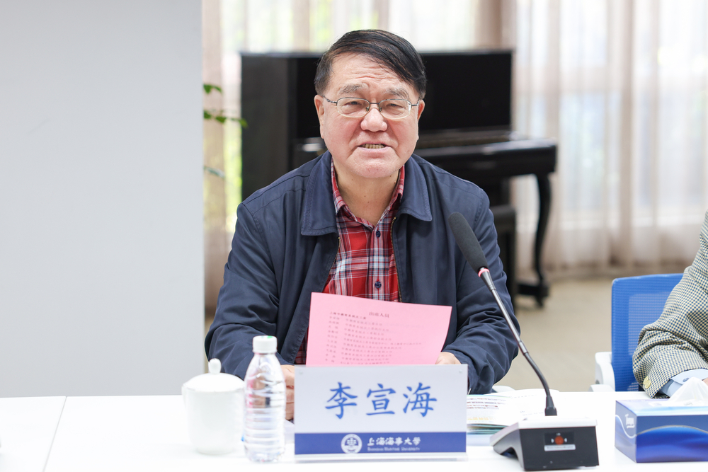 市教育系统关工委主任李宣海讲话