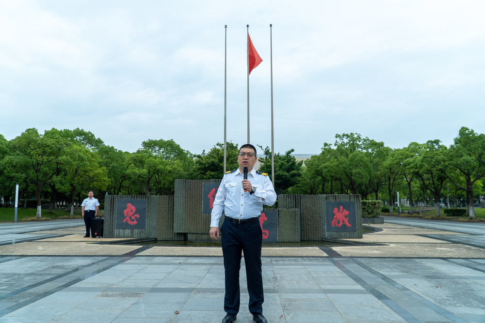 20250626082134349200.jpg 庆祝“世界海员日”魏耀明船长作主题教育