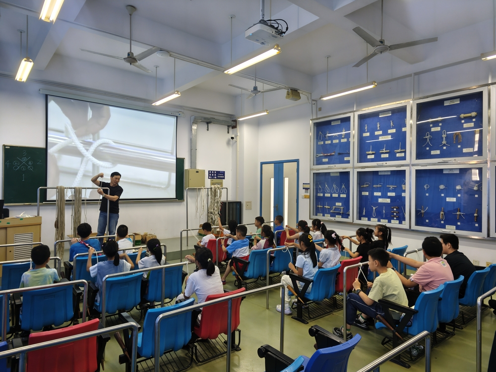 20250626082137409600.jpg “海员日奇妙之旅”之“绳结大师挑战”