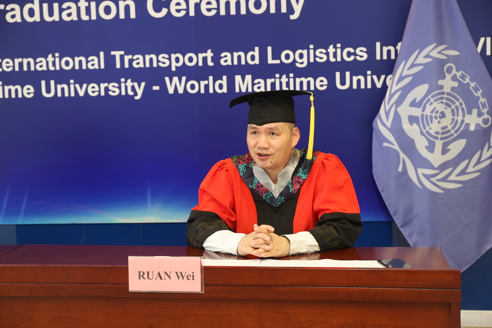 20210923131550201800.jpg 国际交流处处长阮巍宣布IICL-SMU奖学金获得者