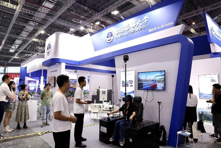 20230921124620884000.jpg 体验集装箱码头轮胎吊虚拟现实培训系统