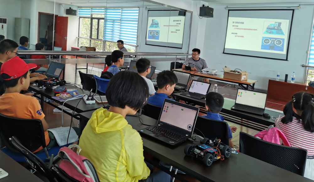 陈巨涛老师指导学生