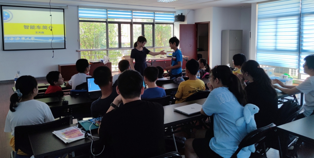 王天真老师指导学生