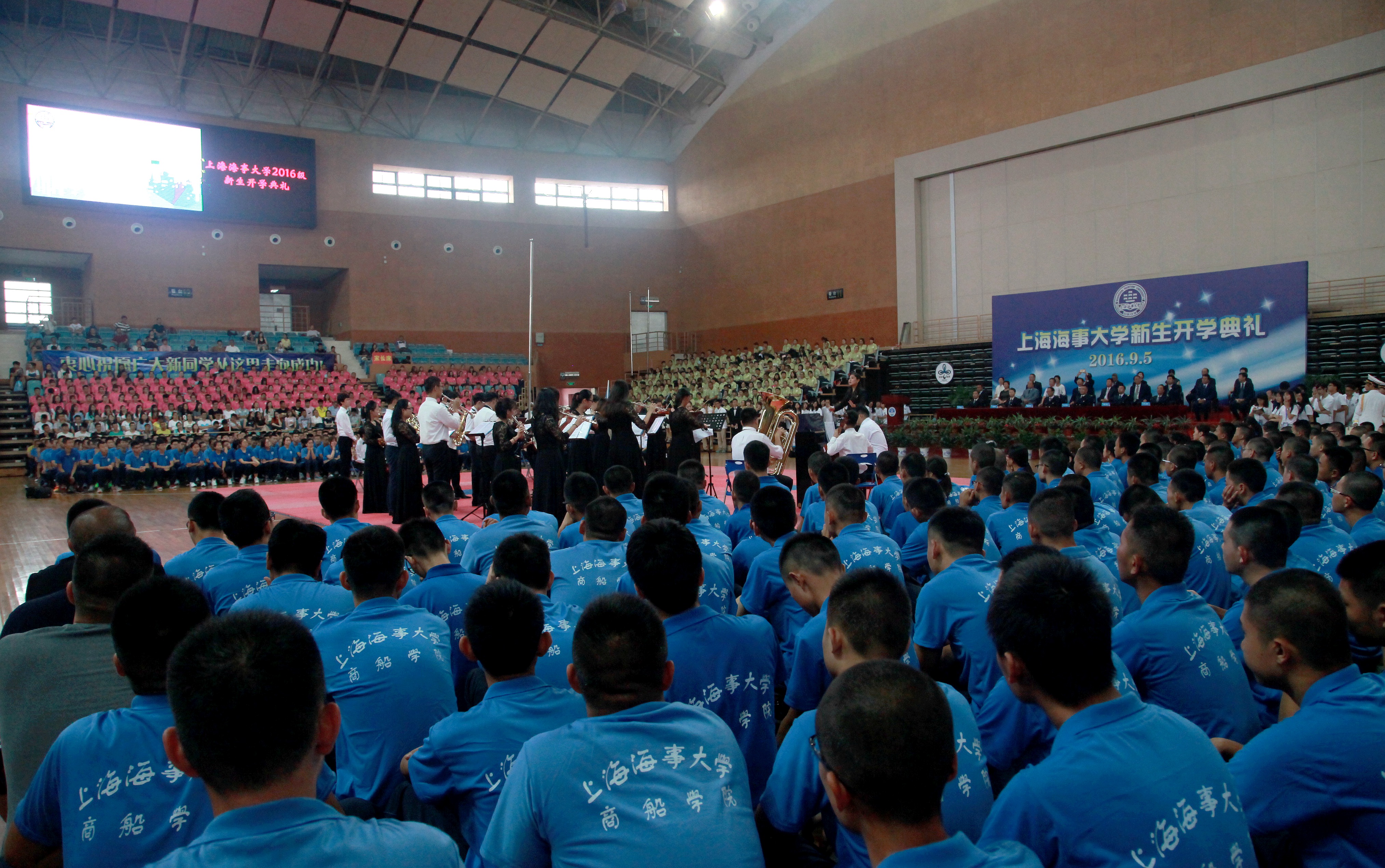 金永兴书记、王海威副书记检查迎新工作