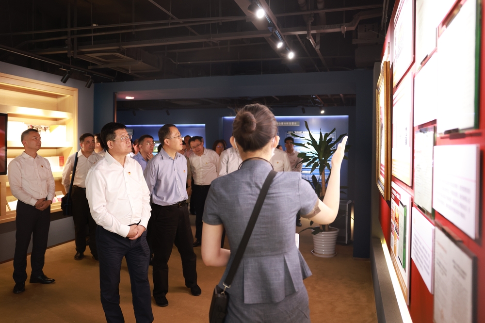 参观廉政教育基地