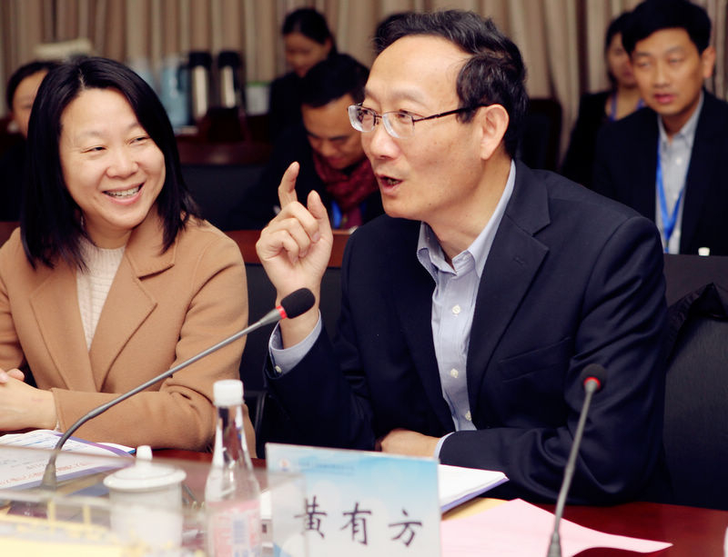 黄有方校长参加附中评审会 黄有方校长参加附中评审会