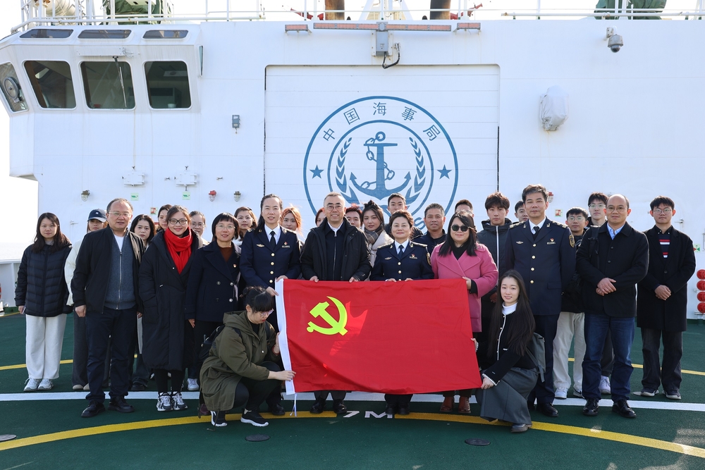 20241211123618733600.jpg 合影留念