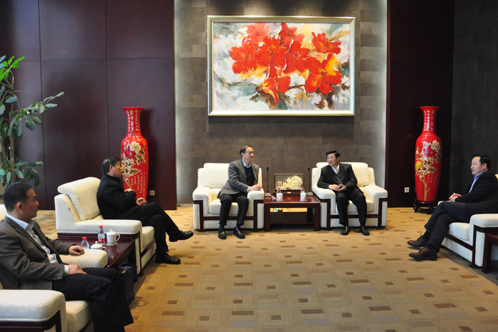 校领导与中远航运股份有限公司党委书记李振宇、纪委书记韩超会谈