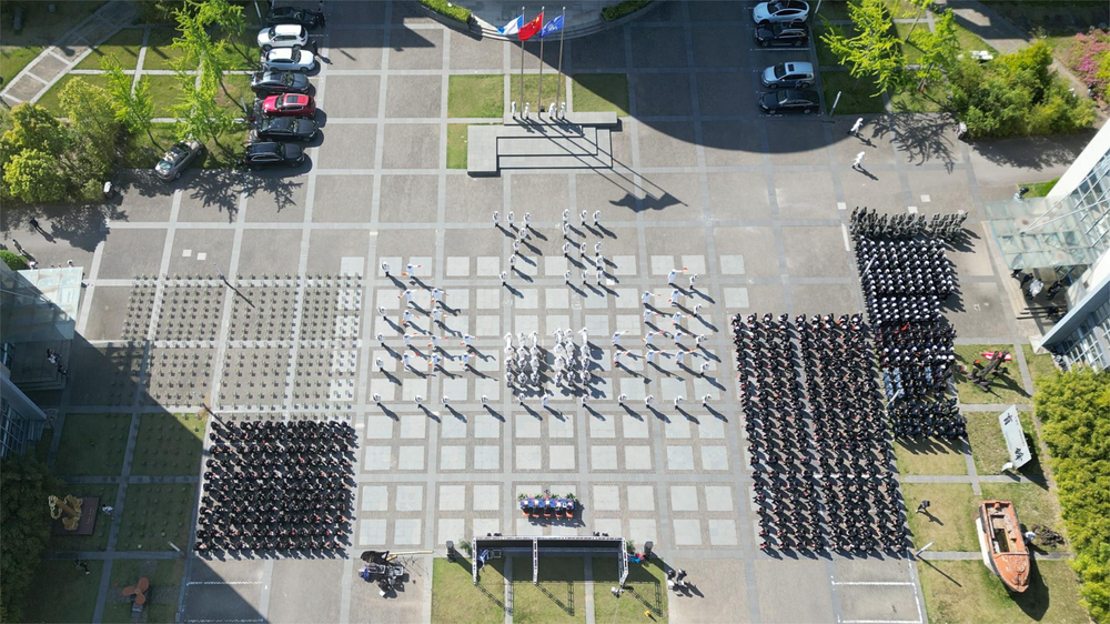 20240513083031643900.jpg 仪仗队、旗语队、鼓乐队联合展演