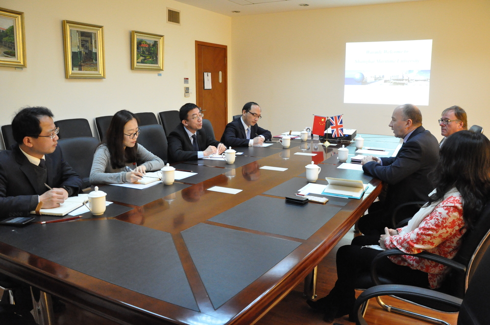施欣副校长会见普利茅斯大学副校长西蒙·佩恩一行