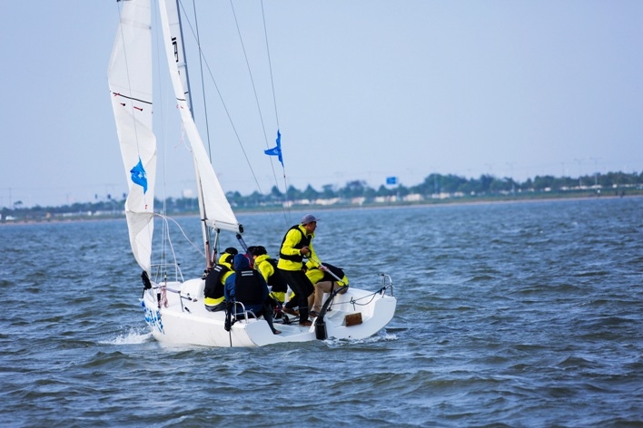 团结奋进 勇敢矫健