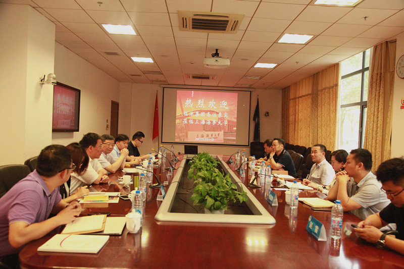 临港集团纪委书记王春华一行来校访问