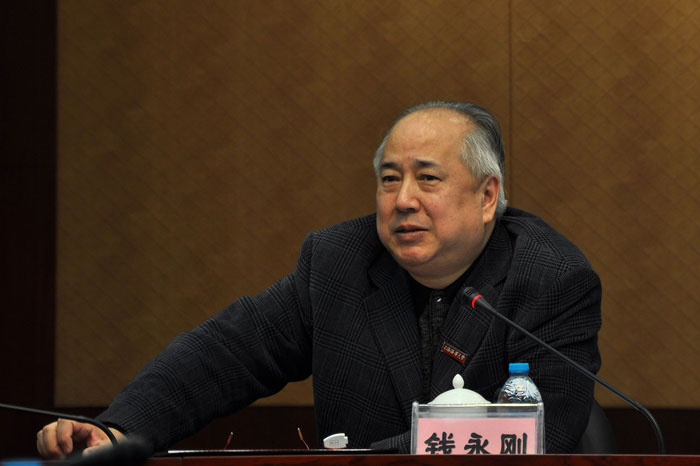 钱永刚教授来校作报告 钱永刚教授作报告